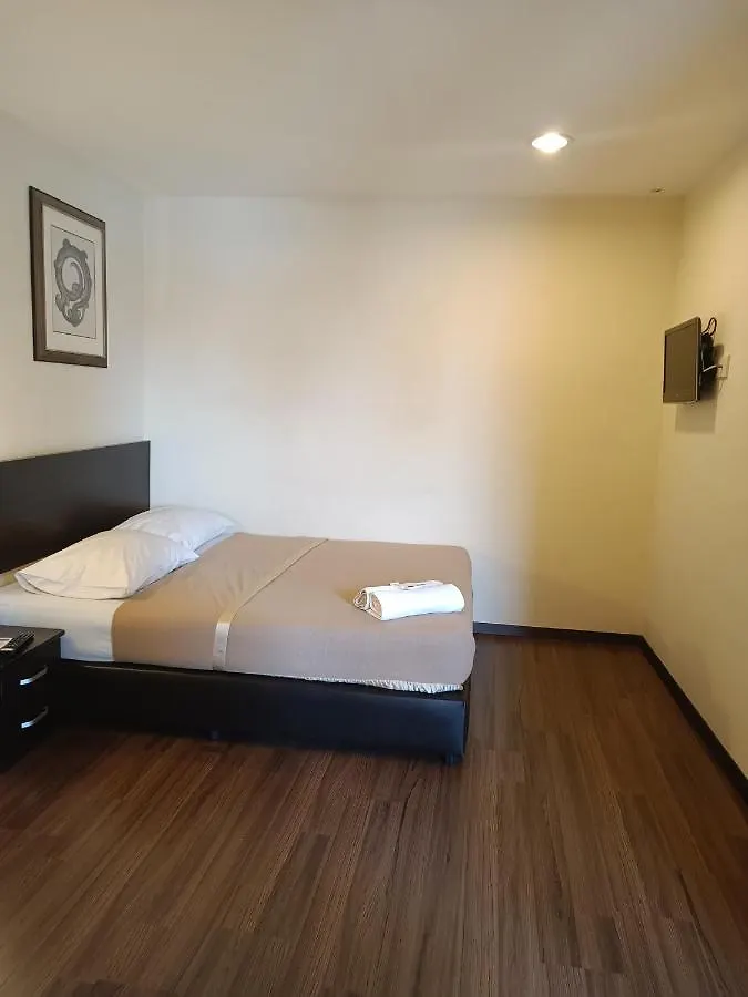 So Hotel George Town