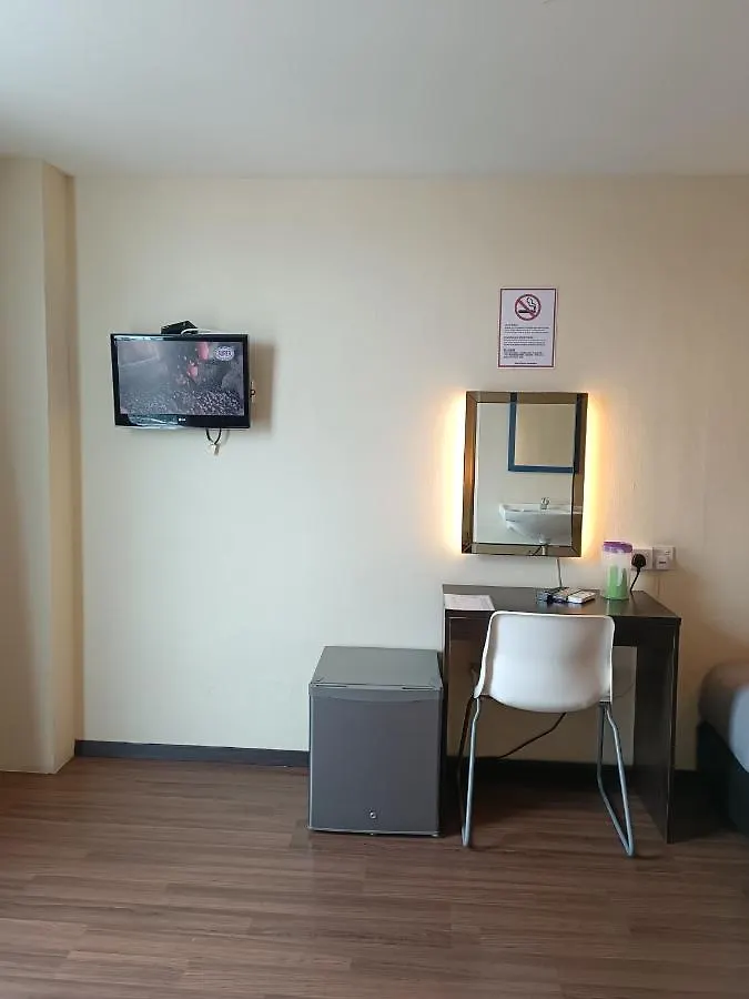 So Hotel George Town
