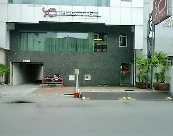 So Hotel George Town